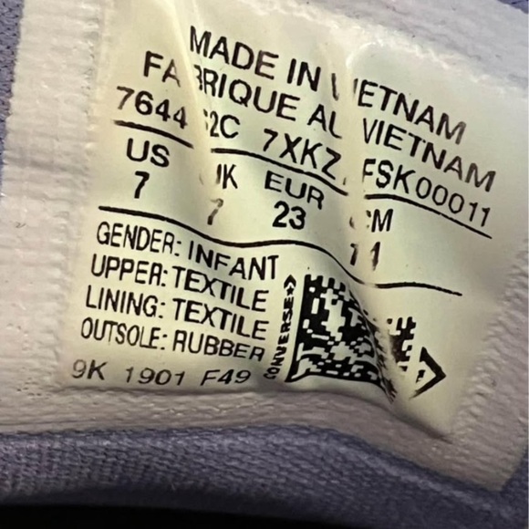 Toddler size 7 Converse Kids' Multicolor All Star Shoes - Picture 6 of 10